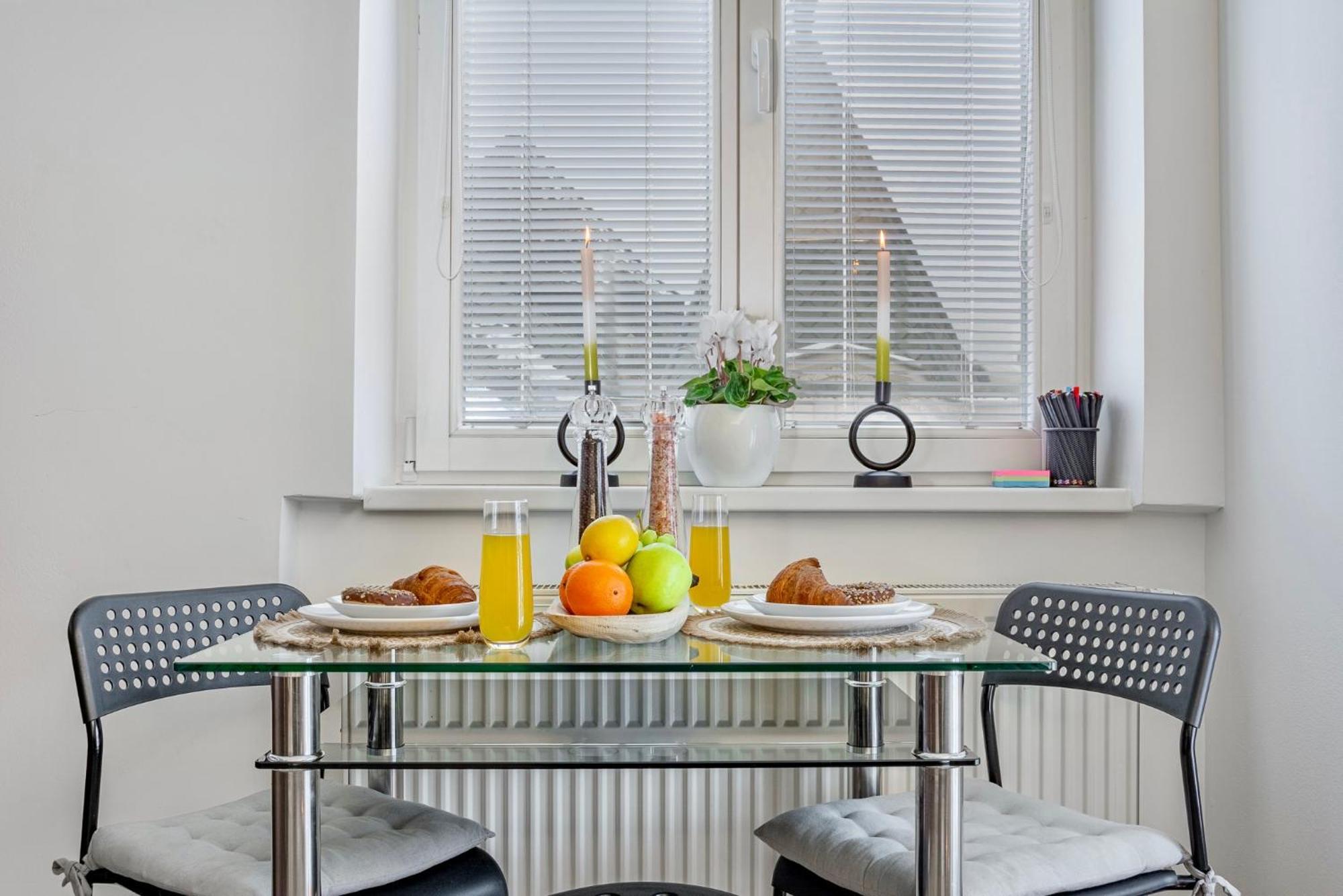 Natural-Style Apartment In The Centre Of Bratislava Eksteriør billede